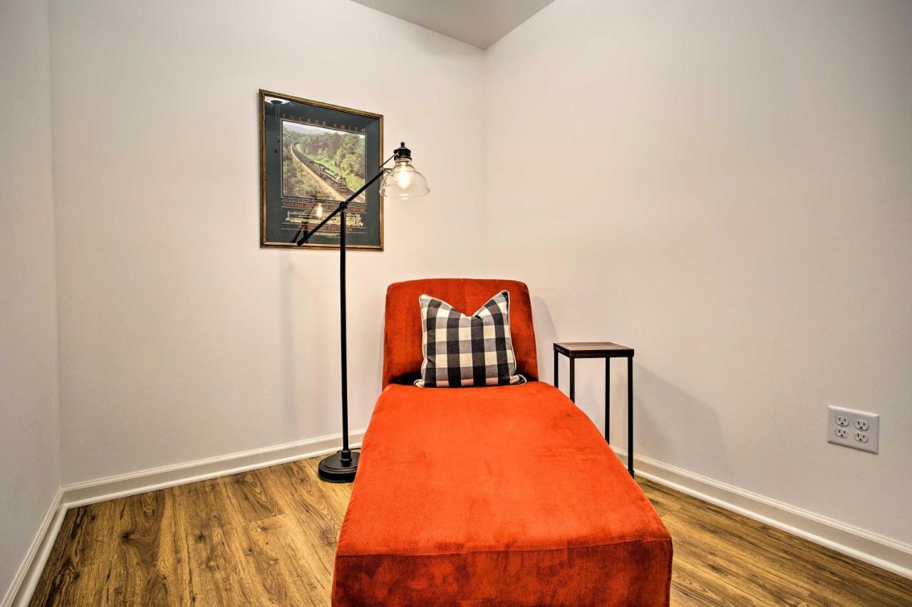 Newly Remodeled Apartment On Main Street In Saluda Εξωτερικό φωτογραφία