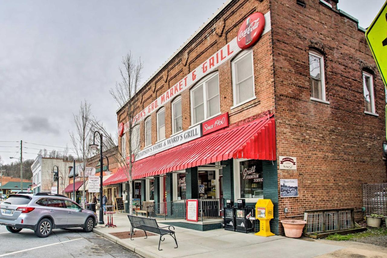 Newly Remodeled Apartment On Main Street In Saluda Εξωτερικό φωτογραφία